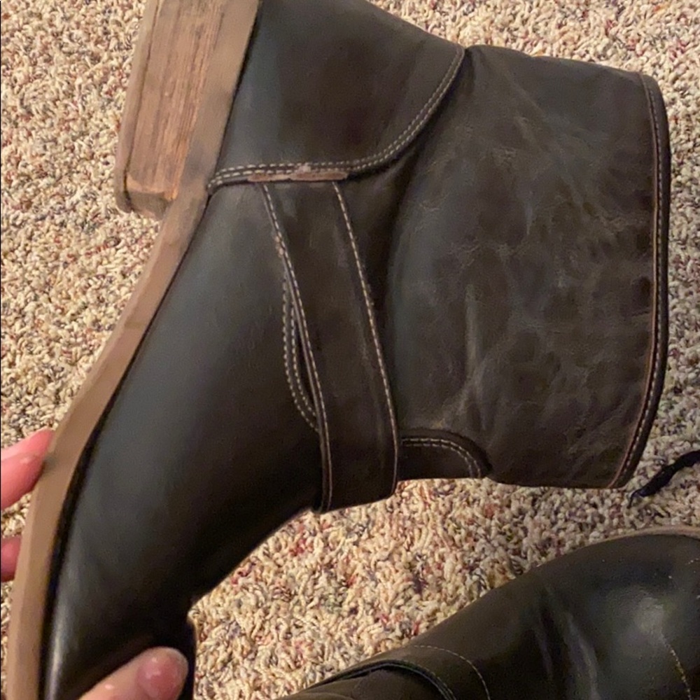 Booties - Picture 3 of 4